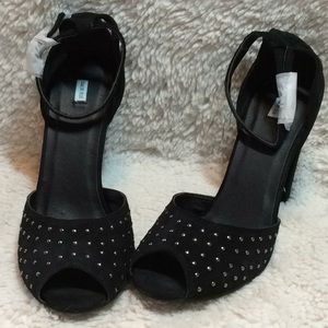 Kimchi Blue Chunky Heeled Studded Heels